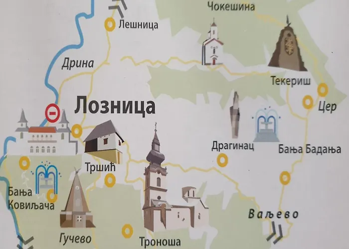 アパート Bozur *